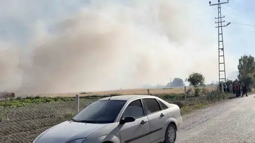 Çorum Yaydiğin köyünde yangın tarlaları küle çevirdi