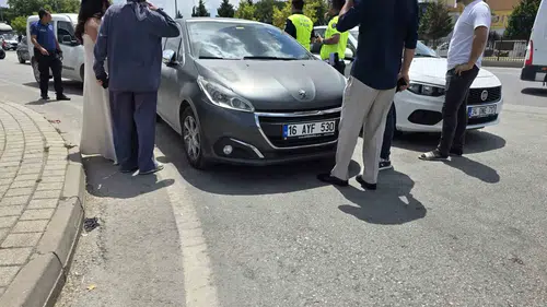 İnegöl girişinde otomobil ile motosiklet çarpıştı