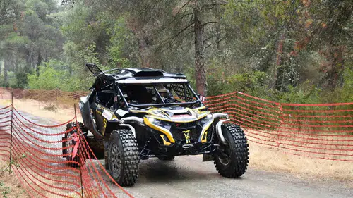 Vezirköprü ormanlarında offroad heyecanı