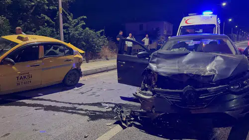 İznik’te alkollü sürücü taksiye çarptı