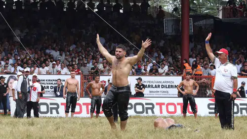 Kırkpınar er meydanında altın kemer Antalya’ya gitti