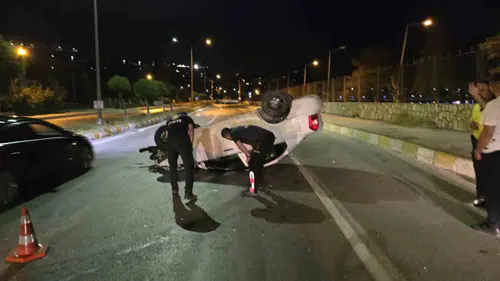 Van Edremit yolunda gece yarısı otomobil kazası