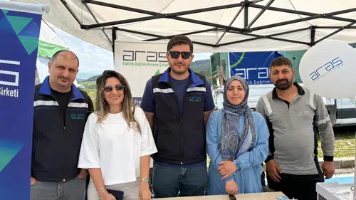 Ardahan’da bin bisikletçi üç gün boyunca pedal çevirdi