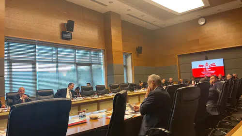 Okullarda güvenlik operasyonu Binlerce silah ele geçirildi