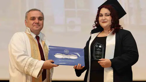 Erciyes Üniversitesi mimarları diplomalarını aldı