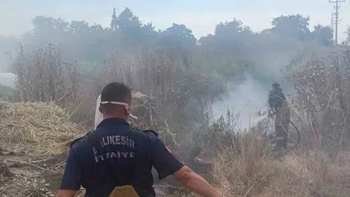 Susurlukta bir ton saman küle döndü