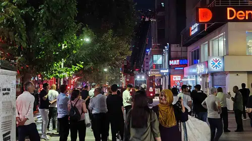 Batman'ın merkezinde plazayı dumanlar sardı