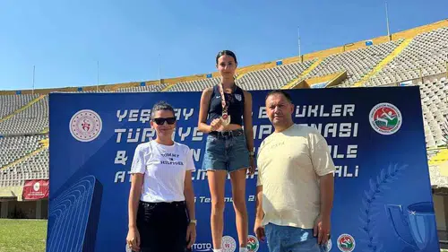 Aydınlı sporcu Türkiye’nin zirvesine yürüdü
