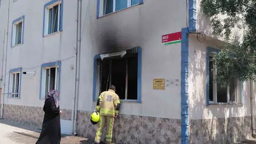 Gönen’deki binada korkutan yangın