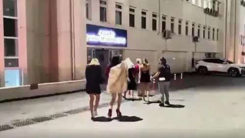 Ankara'da eğlence mekanlarına baskın 16 kişi gözaltında