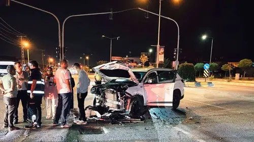 Van Edremit yolunda gece yarısı kaza