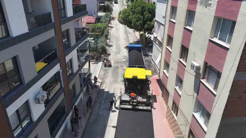 Alaşehir Fatih Caddesi yeni asfaltına kavuşuyor