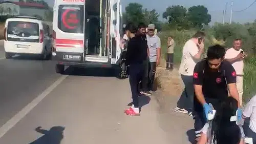 Bursa Gemlik'te işçi servisi devrildi 15 kişi hastaneye kaldırıldı