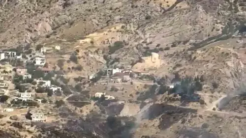 Tarihi Kahta Kalesi çevresindeki yangın söndürüldü