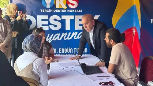Üniversite adaylarına Fatih'te ücretsiz tercih rehberliği desteği