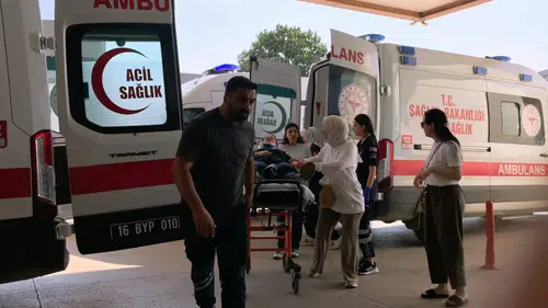 İnegöl'de dikkatsizlik kazaya yol açtı