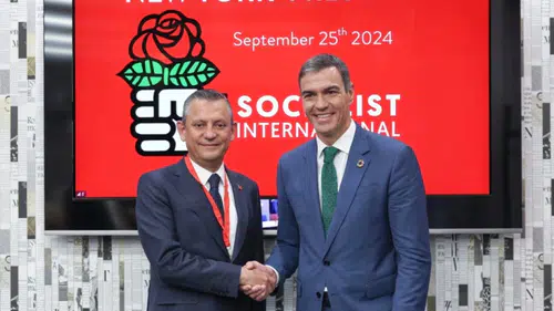 Avrupa'dan Özgür Özel ve Yeni Parti'ye tam destek mesajı