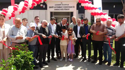 Çekmeköy’de emekliler için yeni sosyal yaşam alanı açıldı