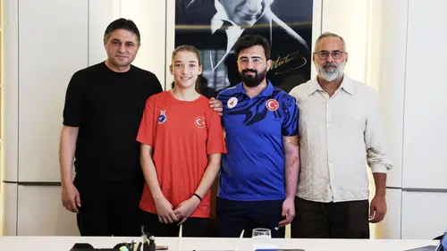 Aliağalı Merve Nisa ay-yıldızlı forma ile kürsü arayacak