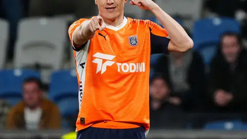 Başakşehir Eldor Shomurodov ile iki yıl daha devam ediyor