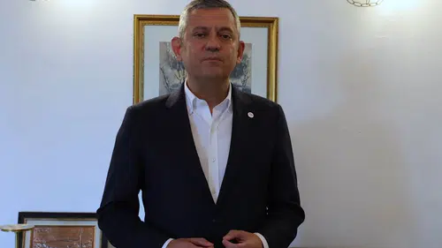 Özgür Özel Yeni Parti için bağış kampanyasını başlattı