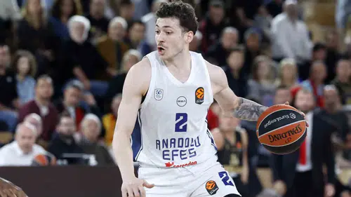 Galatasaray milli basketbolcu Şehmus Hazer ile anlaştı