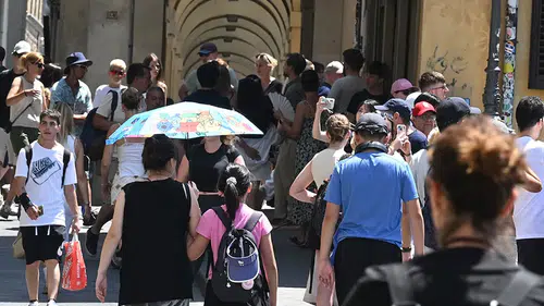 Kabus gibi tablo: Bir yanda kavurucu sıcaklar, diğer yanda fırtına ve yangınlar
