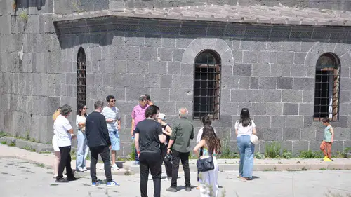Ermenistanlı gazeteciler Kars'ta medya köprüsü kurdu