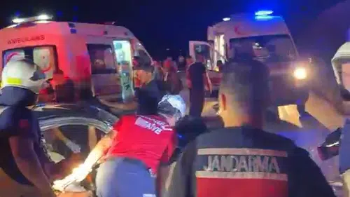 İznik yolunda feci kaza Anne ve 5 yaşındaki kızı hayatını kaybetti