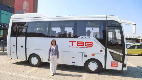 Uşak Belediyesi araç filosunu yeni hibe araçla genişletti