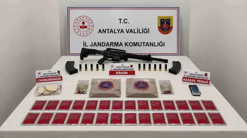 Antalya Muratpaşa’da büyük uyuşturucu baskını