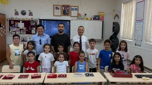 Yenipazar’da çocuklar tatilde ekran yerine zeka oyunlarına odaklanıyor