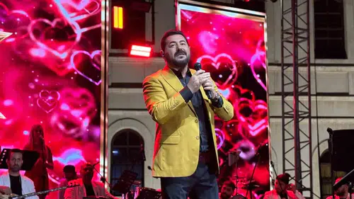 Serkan Kaya Sivaslı hemşehrilerine unutulmaz bir gece yaşattı