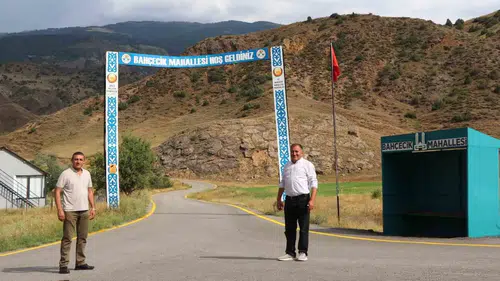 Erzurum Oltu’da mahalle halkı kendi imkanlarıyla dönüşüm başlattı