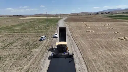 Taşlıçay’da Kırsal Dönüşüm Köy Yollarına Konfor ve Güven