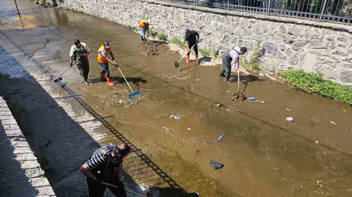 Ardahan Alabalık Deresi çöplerden arındırıldı