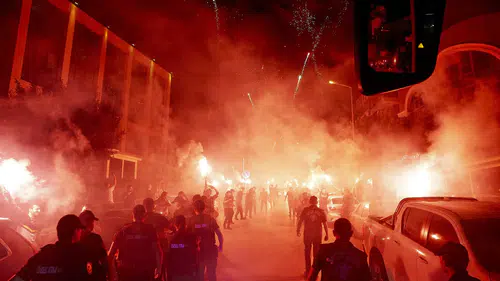 Fenerbahçe Ankara’ya geldi taraftar oteli bastı