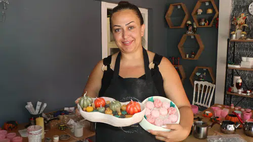 Elif Akbal 42 yaşında hayalini kurduğu mum atölyesini açtı