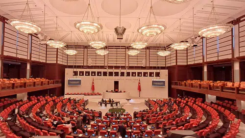 Meclis’te sezaryen tartışması: Kadın vekillerden tepki