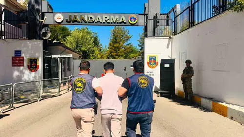 Diyarbakır'da jandarma baskınları 113 firariyi yakaladı