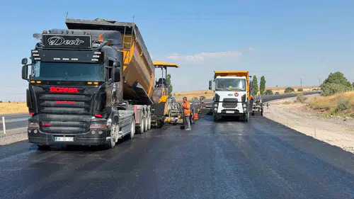 Tomarza kavşağında yol çalışması bitiyor