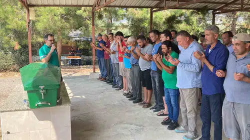 Mersin’de evinin bahçesinde vahşice öldürülen yaşlı adam defnedildi