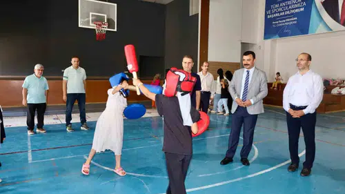 Kahta’da gençler yaz tatilini spor ve sanatla dolduruyor
