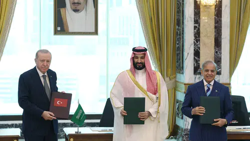 Türkiye Suudi Arabistan ve Pakistan arasında yeni savunma hattı