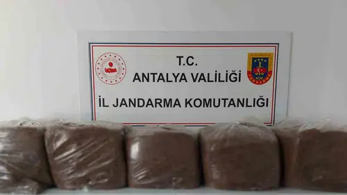 Antalya’da kaçak tütün operasyonu 285 kilo ürüne el konuldu