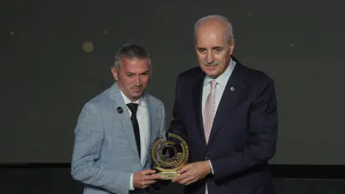 Bolulu muhabirin objektifinden tarihe geçen o an