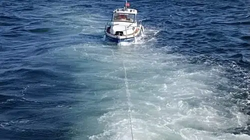 Küçükçekmece açıklarında sürüklenen tekneye kurtarma operasyonu