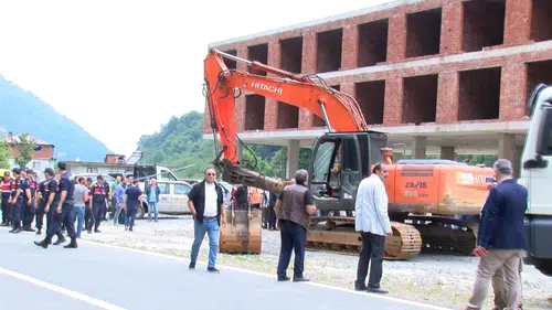 Rize’de kaçak yapıların yıkım korkusu bitti