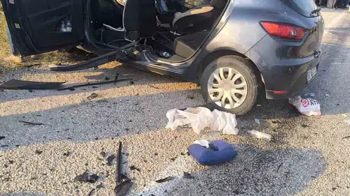 Çankırı'da kafa kafaya çarpışma Bir can kaybı, 6 yaralı