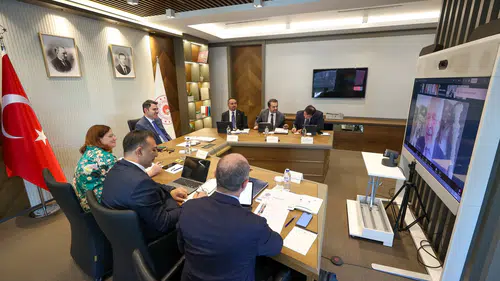 Antalya iklim zirvesi için dünya uzmanlarıyla ortak akıl masası kuruldu
